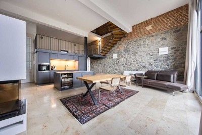 Denkmalgeschütztes Wohnjuwel im historischen Hofgut, in naturnaher Lage