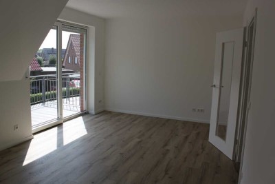 Erstbezug nach Sanierung: Geschmackvolle 3-Raum-Maisonette-Wohnung mit geh. Innenausstattung