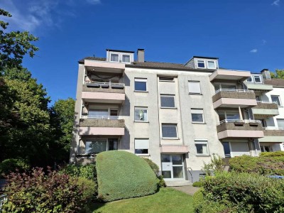 Großzügige 2-Zimmer Wohnung mit Potenzial in ruhiger Lage.