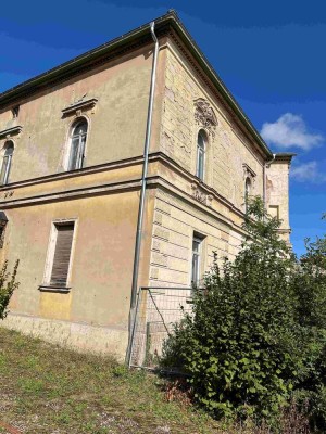 außergewöhnliches Sanierungsobjekt, mit neuem Dach