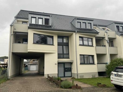 Schöne und vollständig renovierte 2-Raum-DG-Wohnung mit Balkon in Köln Godorf