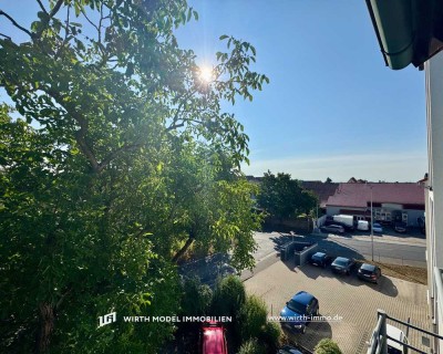 Ein-Zimmer-Apartment mit Balkon und Stellplatz in Schweinfurt - Oberndorf - WHG 12 M