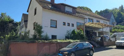 Geräumiges 2FH mit Lagerhalle in Annweiler