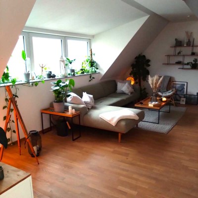 Exklusive, neuwertige 3,5-Zimmer-Maisonette-Wohnung mi geh. Innenausstattung mit EBK in Öhringen