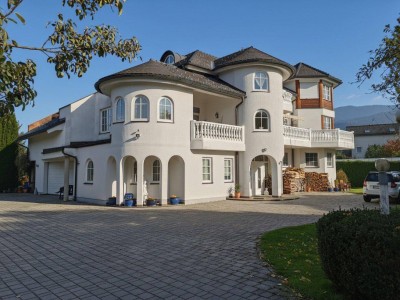 Helle 128m² Terrassenwohnung, Privathaus mit 3 Wohneinheiten, Sackgassenlage