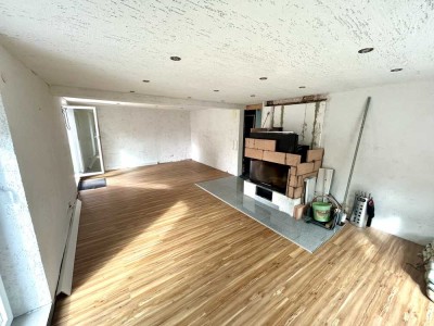 Modernisiertes Wohnhaus mit Charme – großzügiges Grundstück und Ausbaureserve