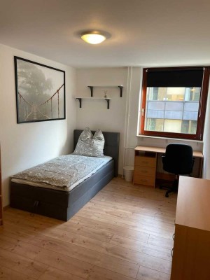 Wohnen am Schloss: 1-Zimmer-Wohnung im Herzen Mannheims