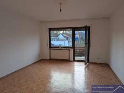 Preungesheim: Ruhige und helle 3 Zimmerwohnung mit großen Süd-West-Balkon