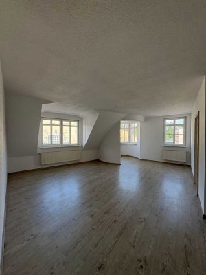 Lichtdurchflutete  2-Zimmer-Wohnung