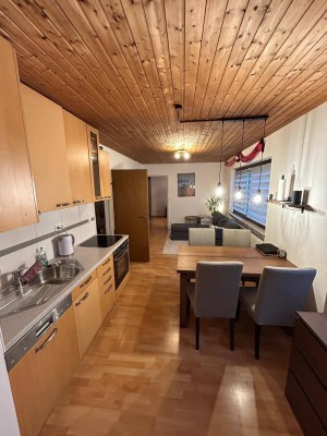 2.5-Zimmer Erdgeschosswohnung mit Balkon und Garage in Pinsdorf