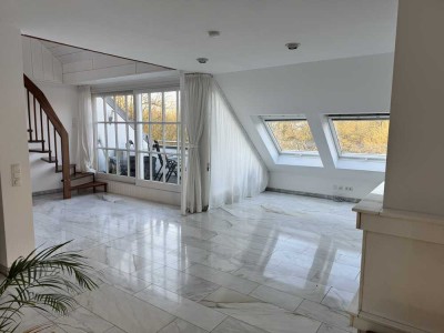 Maisonettewohnung mit EBK, Balkon, Kamin und Klimaanlage – Wohnen im Siepental