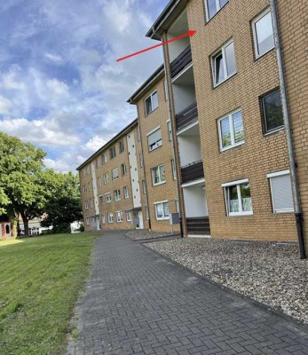 4-Zimmer-Wohnung mit 2 Balkonen & Küche – Nachmieter gesucht ab 01.07.2025