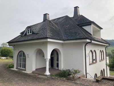 Freistehendes komplett renoviertes Wohnhaus zu vermieten