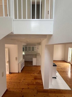 Wohnen mit Weitblick: Zwei modernisierte Häuser mit Panorama von Büdingen bis zur Ronneburg