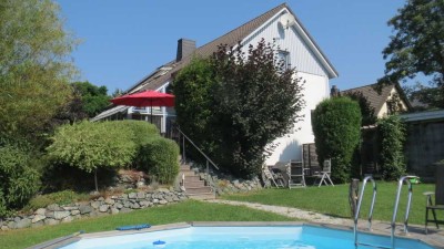 DAS GLÜCK ist HIER ZUHAUSE--- gepflegtes EFH- WIGA-Terrassen & Poolanlage +Doppe-Carport & ggf. .ELW