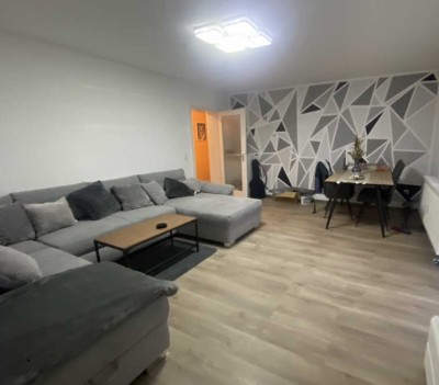 Attraktive 3-Zimmer-Hochparterre-Wohnung mit EBK und Balkon (LA, Frühlingstr. 11)