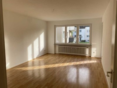 3 Zimmer Wohnung mit Balkon