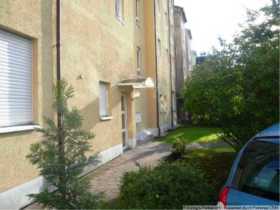 EINBAUKÜCHE + AUFZUG -- Moderne 2-R-DG-Wohnung mit Balkon !