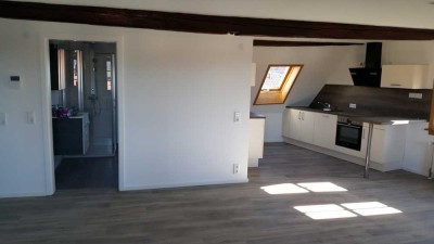 Moderne Dachgeschosswohnung mit traumhaftem Blick auf die Altstadt