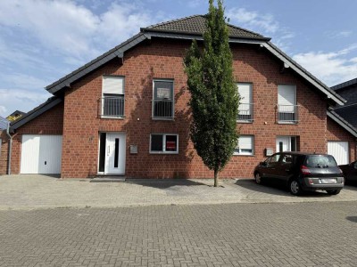 Gepflegte DHH mit EBK, Garten, Garage u. Stellplatz in Gangelt-Kreuzrath