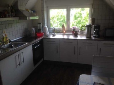 Modernisierte 2-Raum-Dachgeschosswohnung mit Einbauküche in Bottrop