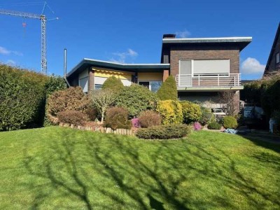 Großzügige freistehende Villa mit Keller, Garage und sonnigem Garten – Grenznah in Emmerich am Rhein