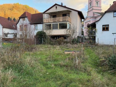 ++ Freistehendes 2-Parteienhaus mit Balkon, Garten und Garage ! ++