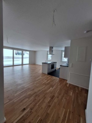 Schöne 2-Zimmer Neubau-Wohnung mit EBK