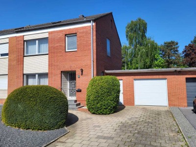 DOPPELHAUSHÄLFTE MIT GARAGE UND KELLER IN ZENTRALER LAGE VON FRIMMERSDORF ZU VERKAUFEN...