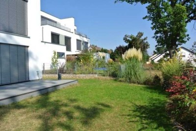 Modernes Stadthaus in bester Versorgungslage und Nähe zu Erlangen