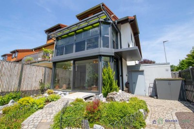 Moderne DHH mit tollem Garten und zwei Wohneinheiten