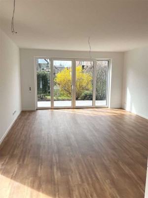 Barrierefreie 4 Zimmer-Neubau Wohnung mit Terrasse & Einbauküche