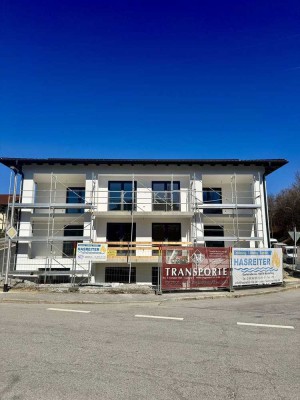 Modern & Lichtdurchflutet: Moderne Neubauwohnung mit großzügiger Loggia und Einbauküche in Donaunähe
