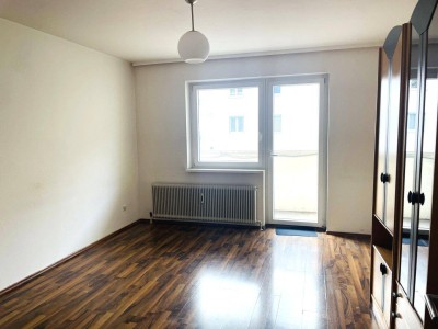 2. Zi. Wohnung mit Balkon für Singles, Paare oder Anleger