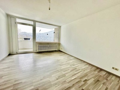 Erstbezug nach Sanierung! Moderne drei Zimmer Wohnung mit Aufzug in Nachrodt.