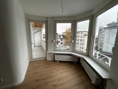 Schöne 3 Zimmer Wohnung mit Balkon direkt am Solinger Hauptbahnhof