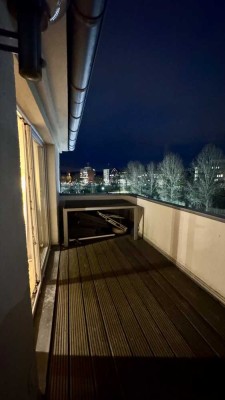 -I| TOP-AUSBLICK || Attraktive Mansardenwohnung mit Balkon || WOHNEN IM FH-VIERTEL |I-