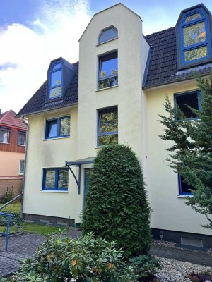 Eichwalde – Attraktive Dachgeschosswohnung in der Waldstraße