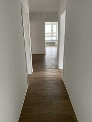 4 Zimmer Küche Bad mit Balkon in der City