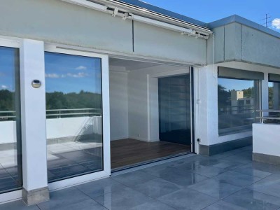 Top renoviertes Penthouse mit sonniger West-Terrasse und freiem, unverbaubarem Blick
