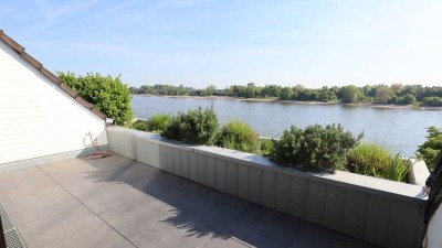 1. Rheinlage: Lichtdurchflutete Luxus-Maisonette -  4 Zimmer + Studio - Sauna - Traum Panoramablick