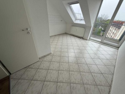 Dachgeschoss - Süd-Balkon - große Zimmer uv.m.