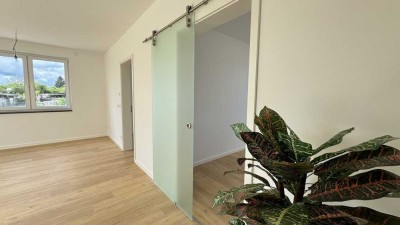 Modern und stilvoll! 2-Zimmer-Wohnung mit Balkon und Aufzug im Zentrum von Raguhn