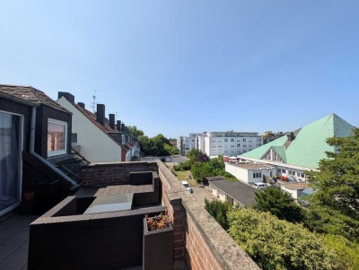 Provisionsfrei: Lichtdurchflutete Maisonette mit Dachterrasse in Eller + Stellplatz