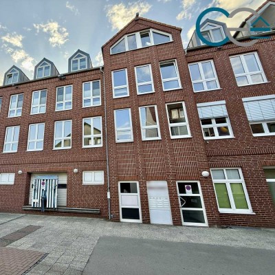 Großzügige 2-Zimmer-Wohnung mit Loggia und Tiefgaragenstellplatz in Neustadt / Frisch renoviert!