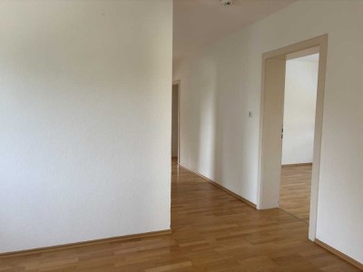 4-Zimmer-Wohnung mit Balkon in gepflegtem 3-Familienhaus in Mühldorf am Inn