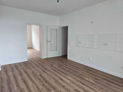 **Attraktive 2-Zimmer-Wohnung – Erstbezug nach kompletter Sanierung, ca. 63 m²**