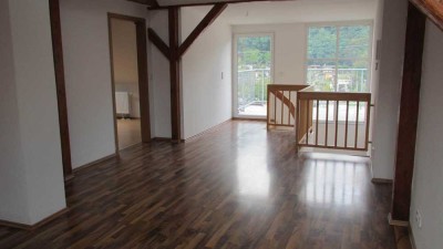 ***Schicke Dachgeschoßwohnung, mit Terrasse!!***