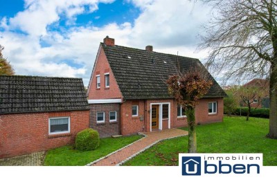 Geräumiges Ein- oder Zweifamilienhaus mit unverbaubarem Blick in schöner Lage von Münkeboe