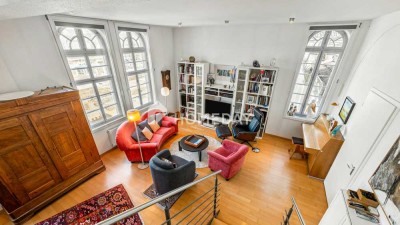 Die besondere Immobilie! Luxuriöse Maisonettewohnung mit TG-Platz in historischem Gebäude